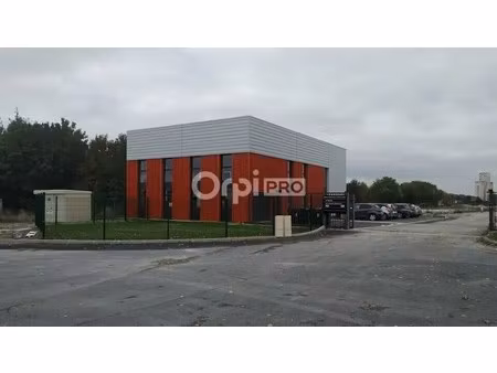 location local d'activités 450 m²