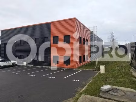 location local d'activités 720 m²