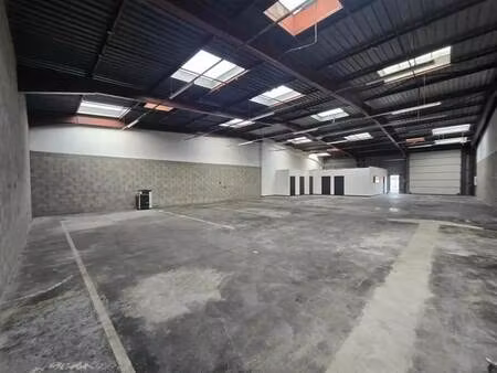 location local d’activités saint jean de braye 45800 450m²