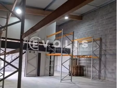 location local d'activités 154 m²