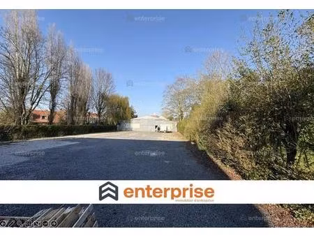 location local d'activités 600 m²