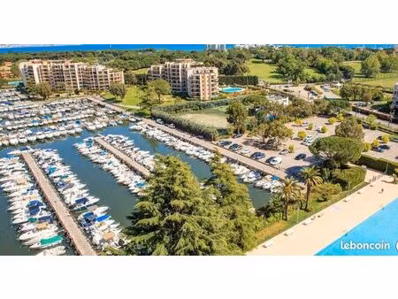 recherche sérieuse- cherche location nue t2 à cannes marina