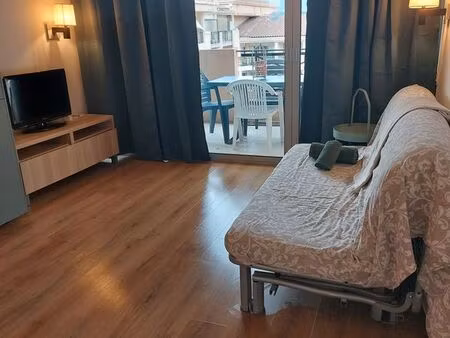 2 pièces 50 m de la mer