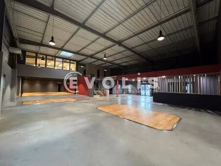 location commerce 900 m²