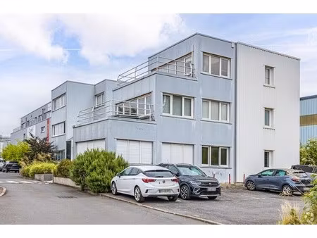 location local d'activités 285 m²