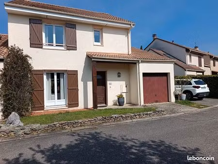 très belle maison de lotissement