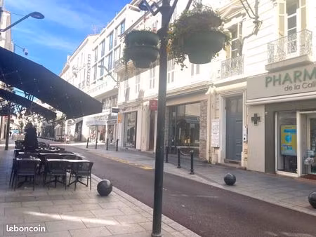 boutique 295 m² cannes