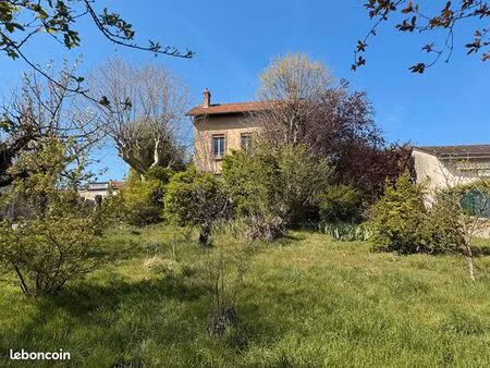 maison 7 pièces 147 m²