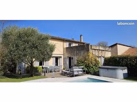 maison 152m2 4 chambres et piscine