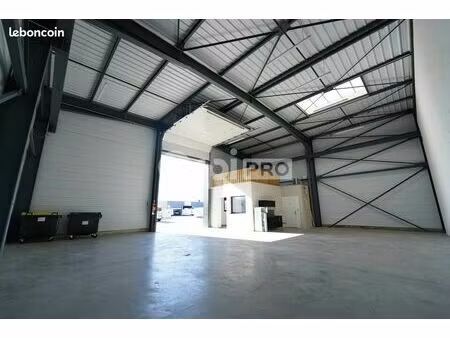local d'activité 180 m²