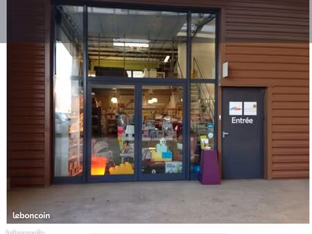 local activités et bureau