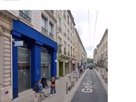 local commercial 107 m2