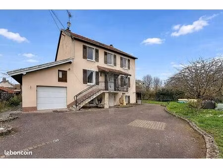 maison 8 pièces 163 m²