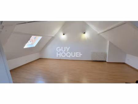 à louer ? charmant studio lumineux de 21 m² à péronne