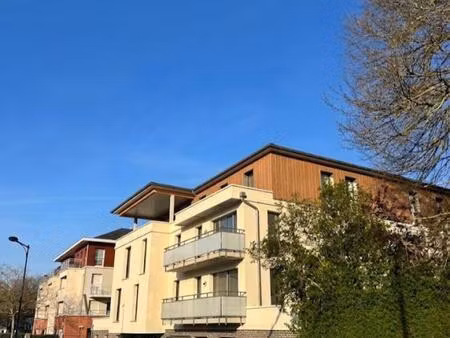 t3 de standing avec terrasse