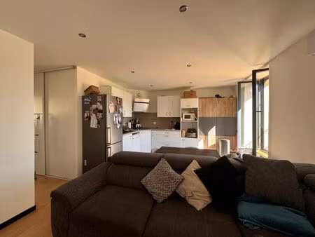 location appartement 3 pièces 49 m² à jouques (13490)