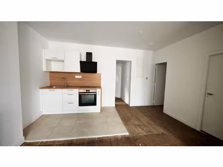 hyper centre appartement de type 2 refait à neuf