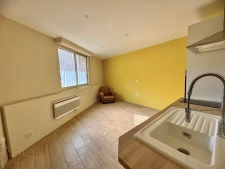 samatan - t2 dans petite maison de ville