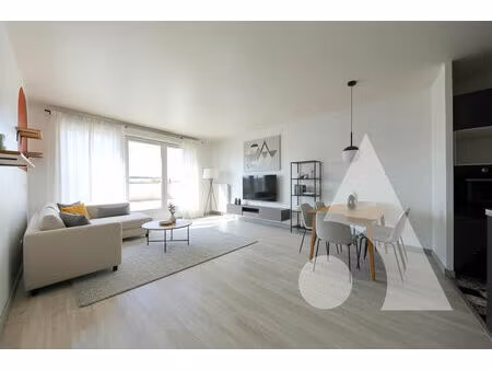 appartement 3 pièces - dernier étage avec terrasse et balcon