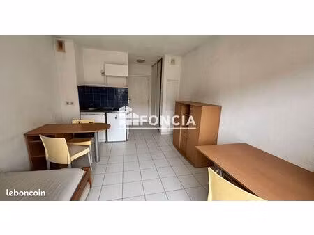 rue chabrier / studio