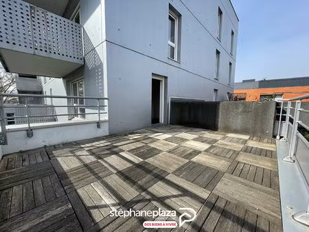appartement f3 avec terrasse et balcon