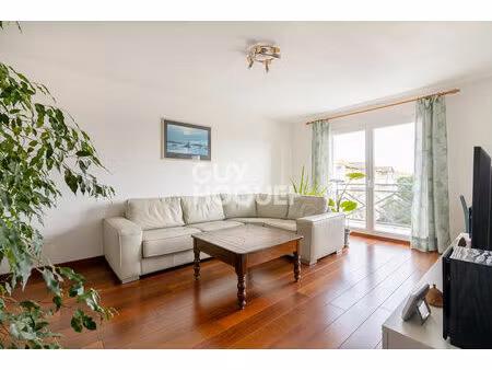 à vendre : appartement t3 clés en main avec parking et balcon.