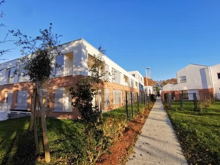 t3 avec balcon et parking à toulouse