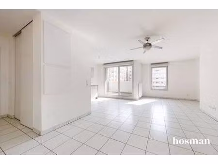 appartement de 3 pièces de 70 1m² avec balcon et garage - limite lyon 3 - villeurbanne