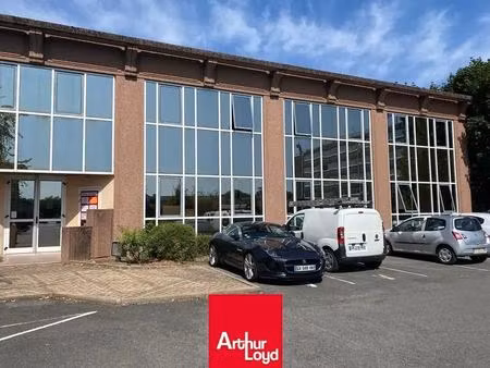 location bureaux 51 m² à 106 m²