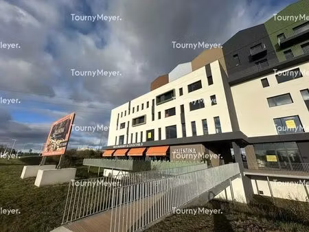 location bureaux 351 m² à 622 m²