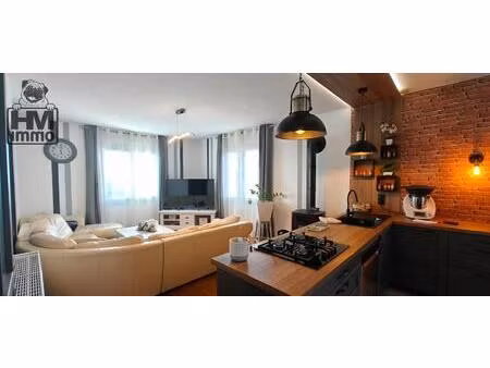 thiviers : pavillon t5 de 122 m² récemment rénové sur sous-sol total!