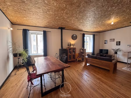 maison de village rénovée d'environ 122 m2 située à sauzet