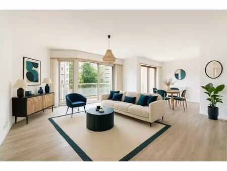 mairie de courbevoie - 4 pieces avec large balcon  cave et possibilite parking