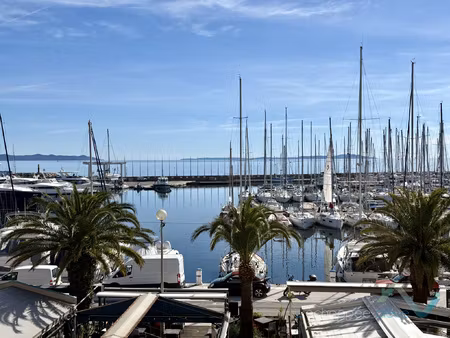 vente t2 hyeres port vue mer