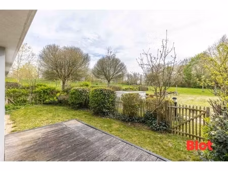 a vendre chez blot appartement t2 rez-de-jardin 46.5m2 terrasse jardin sud/ouest garage as