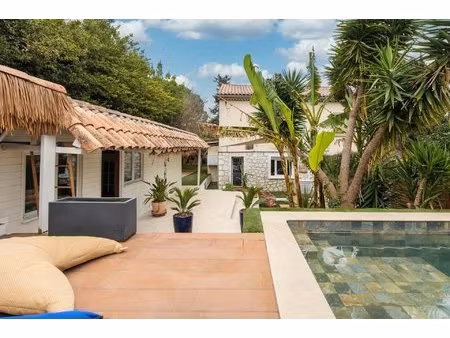 saint paul de vence – élégant appartement 4 pièces avec jardin et piscine