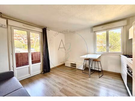 sainte-maxime - studio avec coin nuit à deux pas de la plage