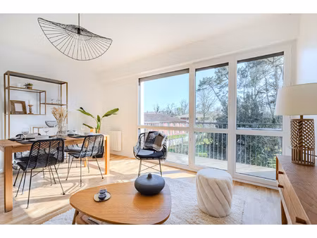 appartement t3 rénové dernier étage avec balcon sud  cave