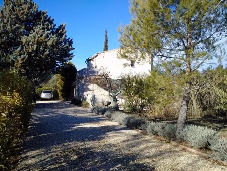 sud luberon : villa de 137m² sur parcelle piscinable de 1470m²