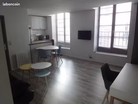 studio meublé en hypercentre d'orléans