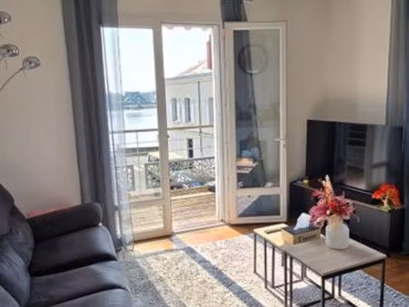 type 3 lumineux avec terrasse et garage vue sur la loire