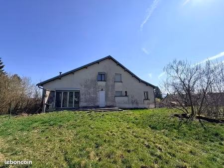 une maison en pierres de caractère