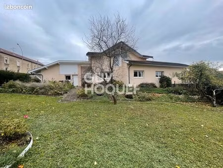 maison 7 pièces 167 m²