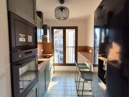 appartement 2 pièces meublé - résidence sécurisée - centre-ville