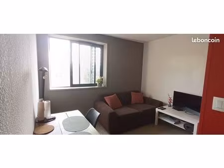 loue t1 bis de 27 m2 pour jeune couple  étudiant ou travailleur résidence griffon les allé