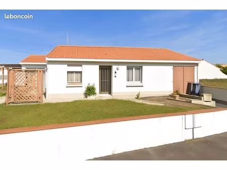 belle maison à louer quartier résidentiel (possibilité d'un loyer minoré)