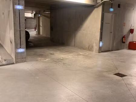 parking sécurisé hyper centre