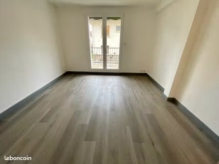 location appartement t3 avec grande terrasse