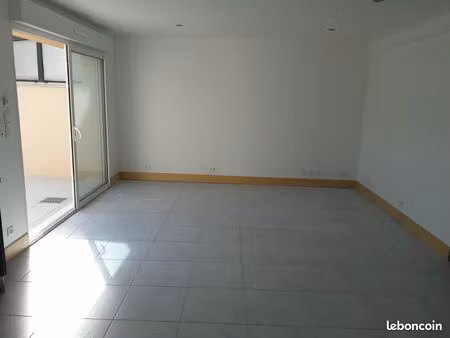 appartement 50m² t2 bis de plain-pied terrasse jardin cabanon