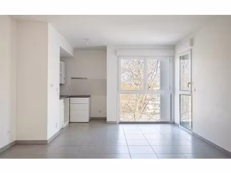 appartement lyon 7 43.76 m² t-2 à vendre  250 000 €